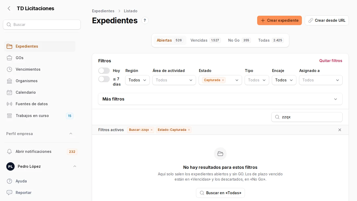 Después: el filtro solo ofrece Capturada, En análisis y Análisis completo, y la lista muestra expedientes